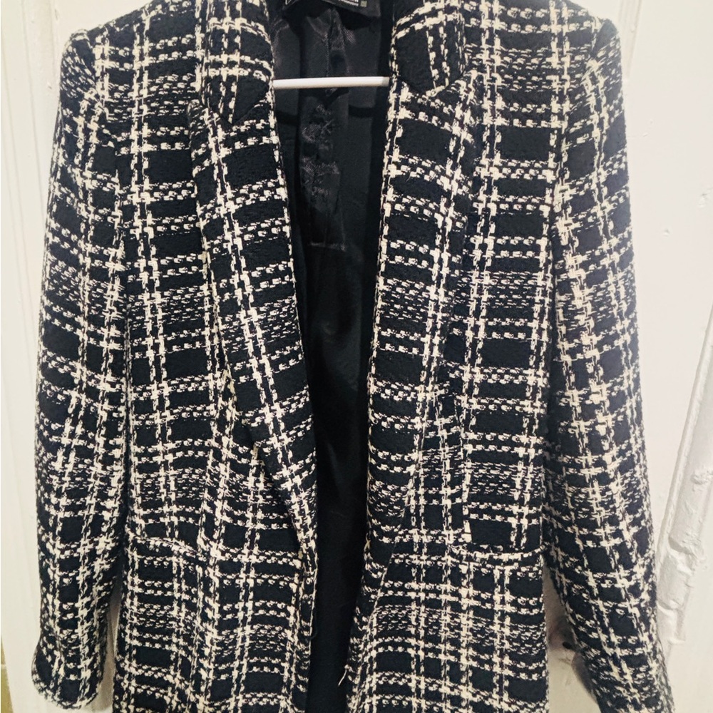 Zara Black and White Textured Jacket